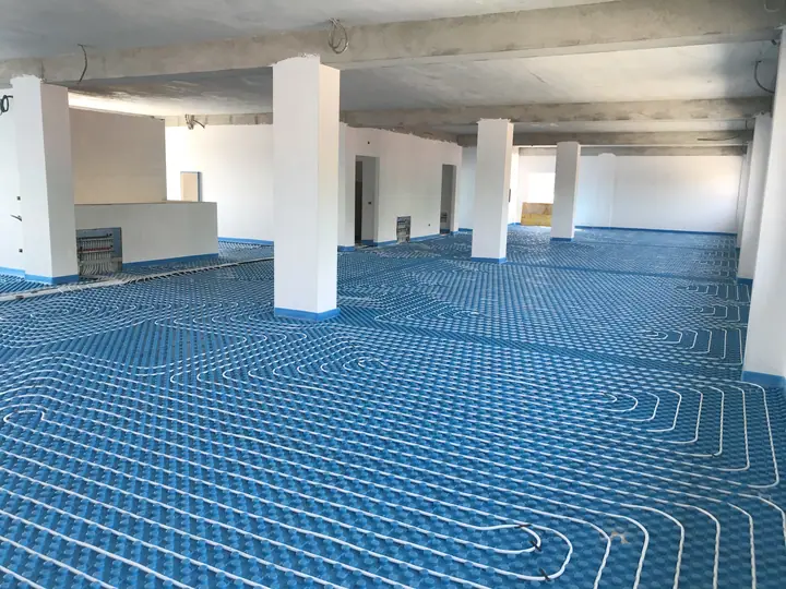 Serpentine radianti a pavimento