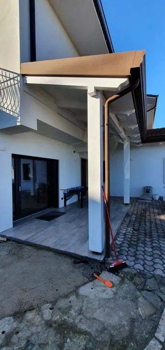 Ingresso e portico a fine lavori